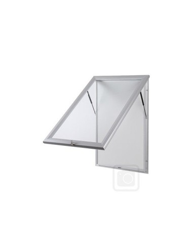 Vitrinas de anuncios con patas